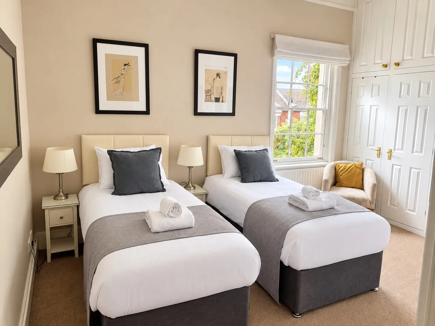 Magnolia Room twin beds front view