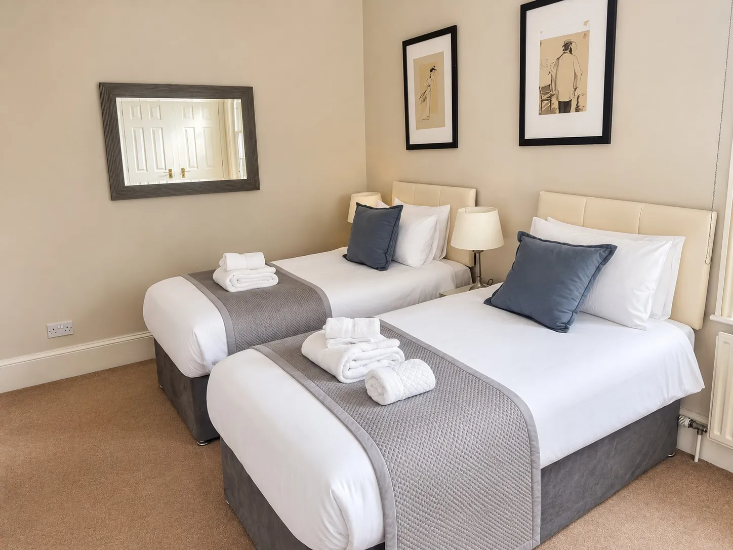 Magnolia Room twin beds side view